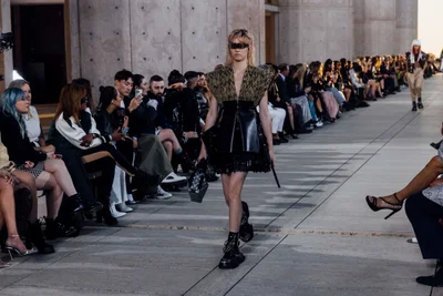 Look 17